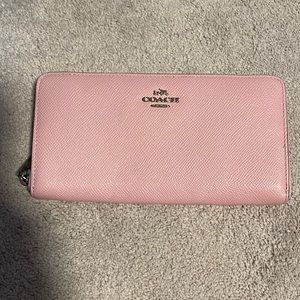 Coach wallet. 12 card slots.